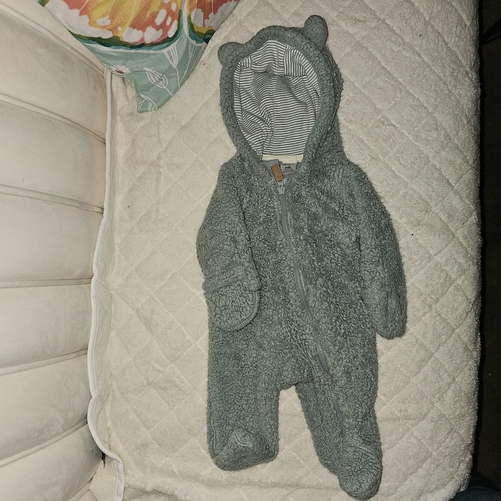 0Carter's Fuzzy Teal Hooded Footie